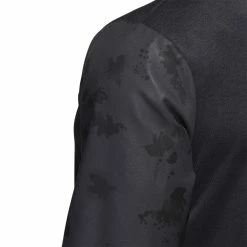 Adidas Golf Splatter Print 1/4 Zip Pullover IC0090 12 Adidas Golf Splatter Print 1/4 Zip Pullover IC0090 -Nike Golf Sales IC0090 8 APPAREL OnModel DetailView2 white 1500x