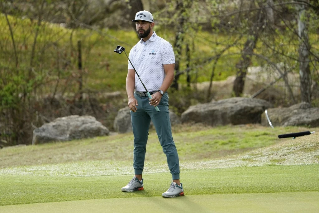 Front Page -Nike Golf Sales c85ea91c2dac4ff09d78bdf1ce73cd18